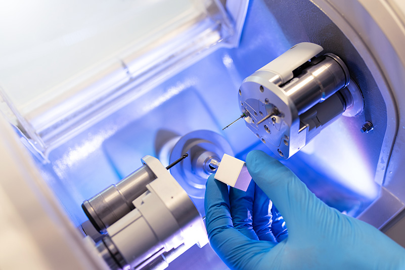 Digital modern dental laboratory for prosthesis and crowns milling