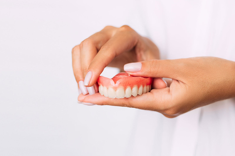 dentures-model